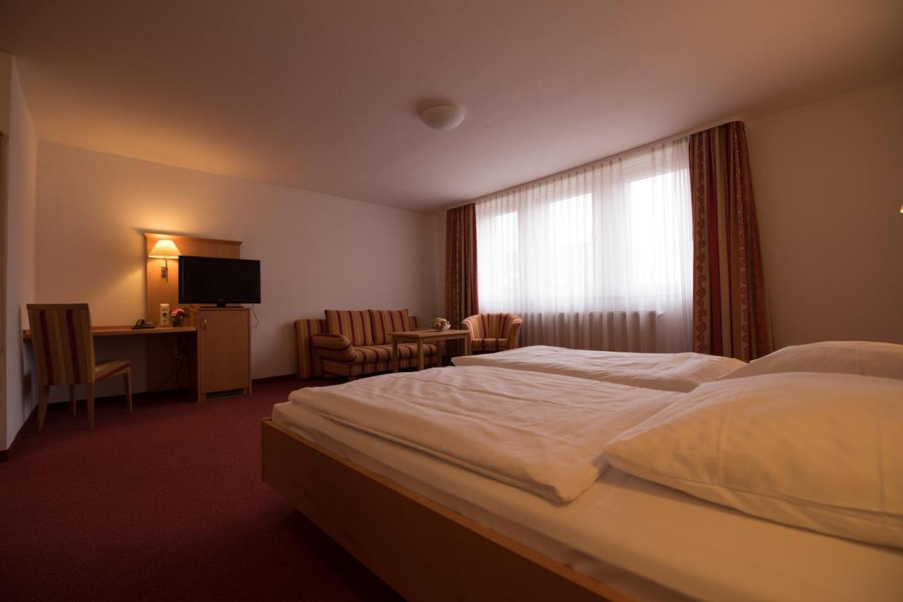 Winzergarten Hotel-Restaurant Grosskarlbach Zewnętrze zdjęcie